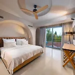 Hotel Roome *