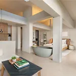 Hotel Roome *